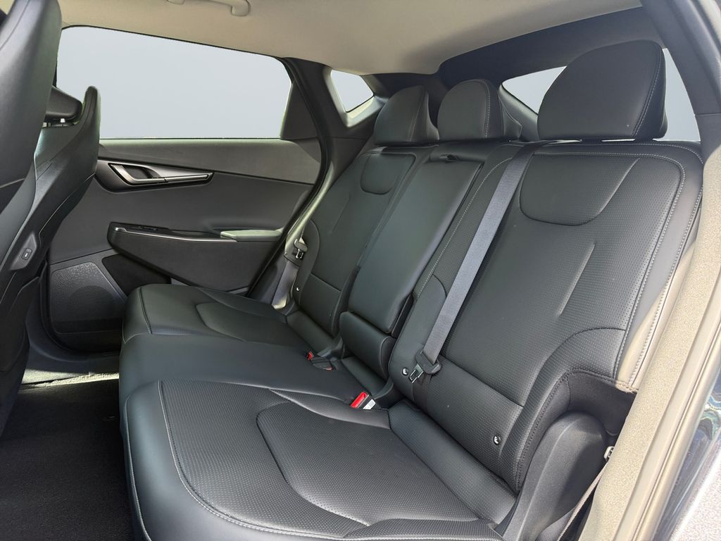 2025 Kia EV6 Wind - Photo 13