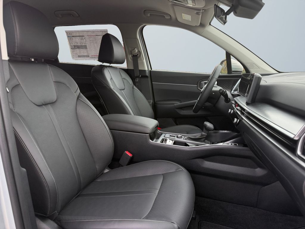 2026 Kia Sorento EX - Photo 15