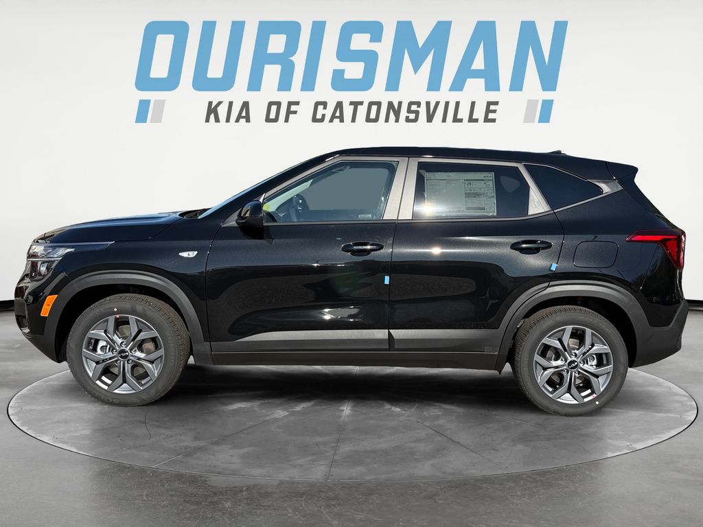 2026 Kia Seltos LX photo 2