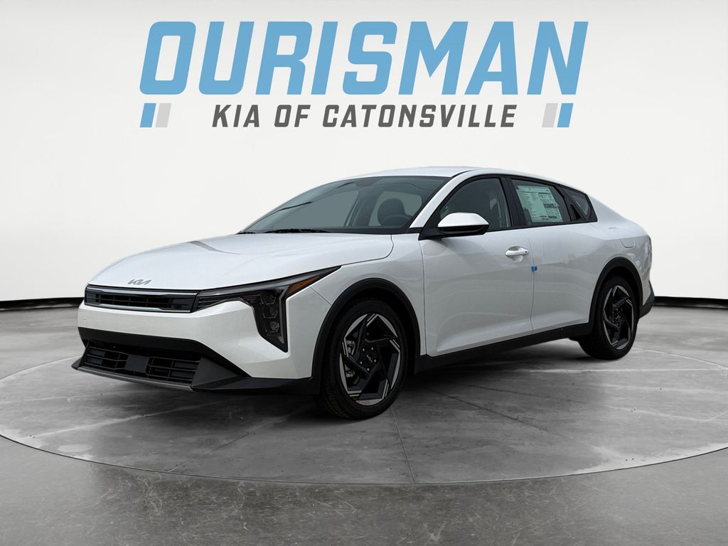 2025 Kia K4 EX photo 2