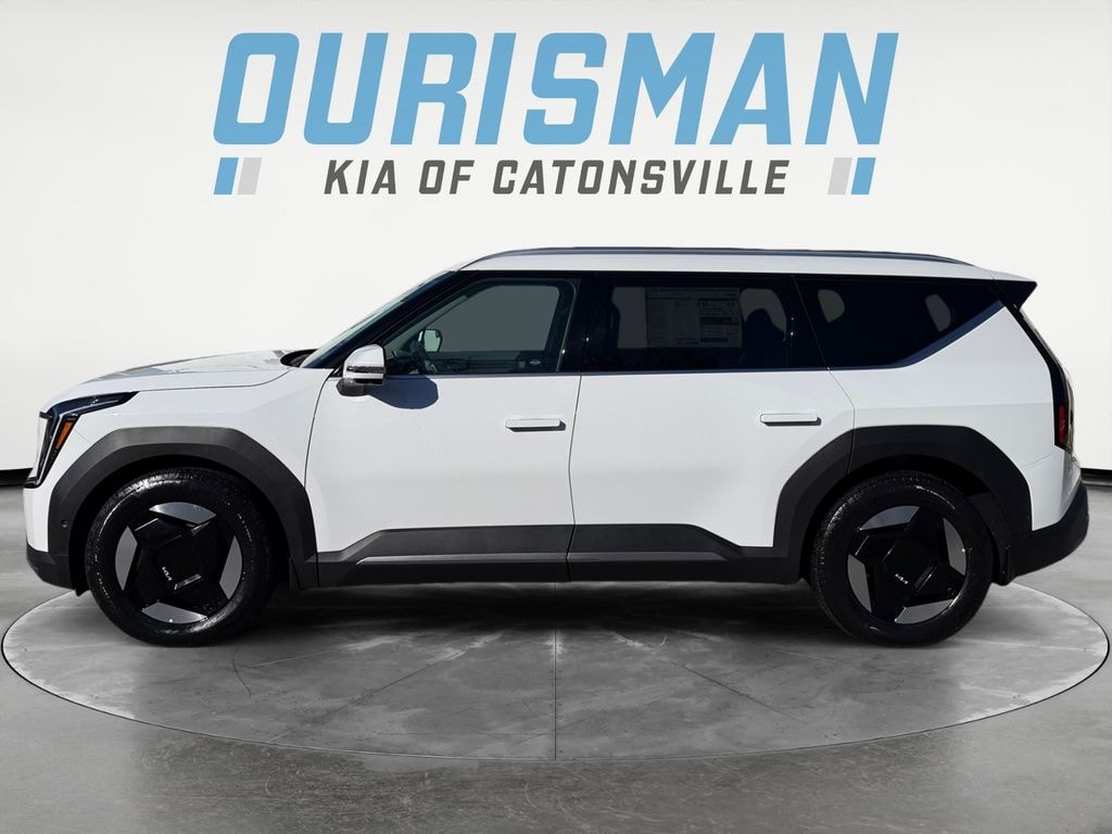 New 2026 Kia EV9 Wind SUV