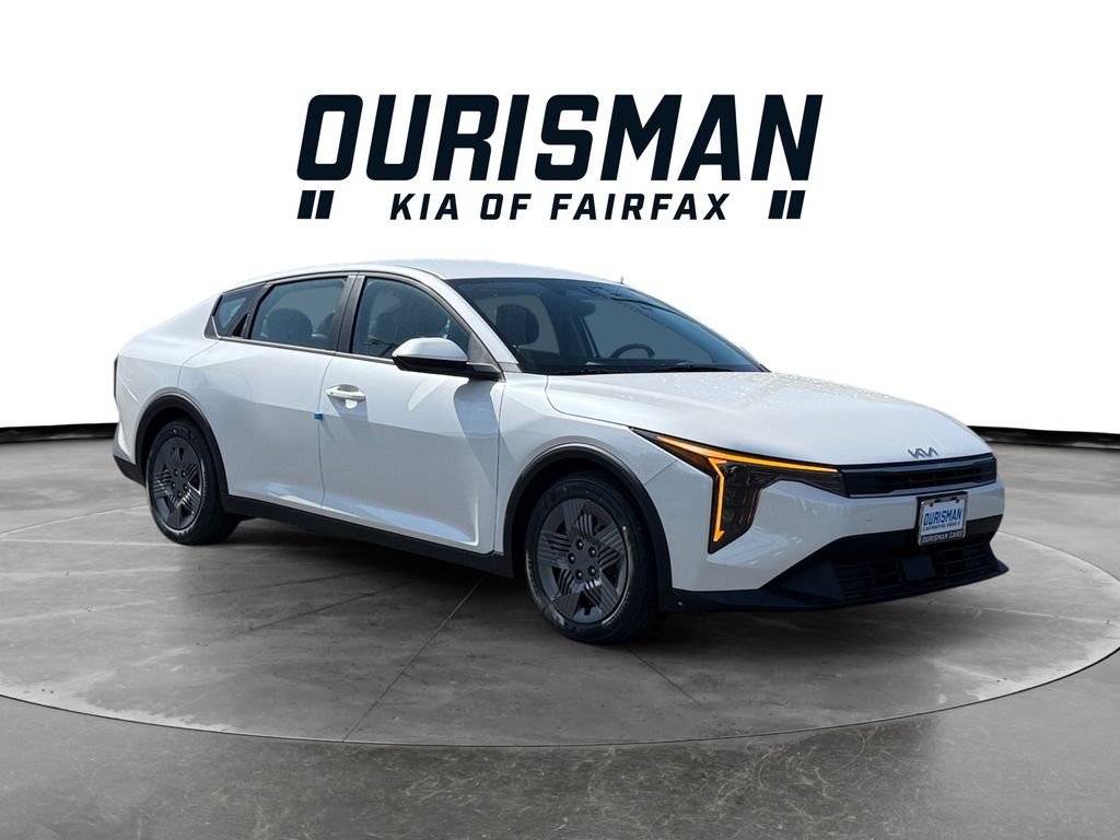 2026 Kia K4 LX AT's photo