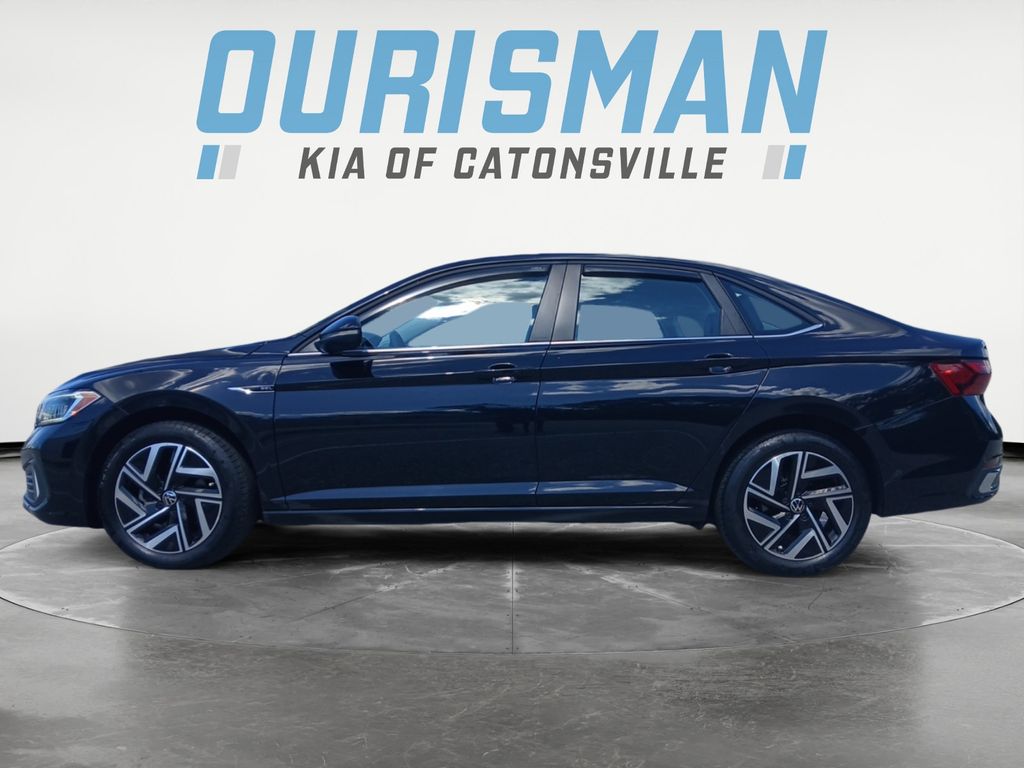 2022 Volkswagen Jetta 1.5T SEL photo 3