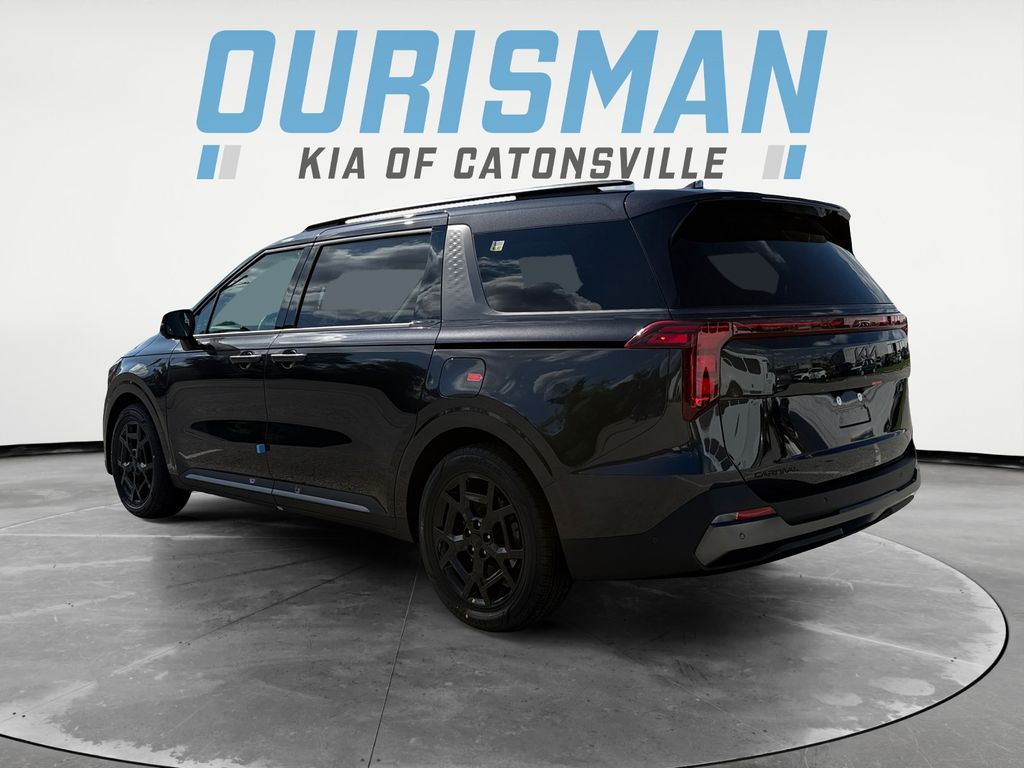 2026 Kia Carnival SX photo 3