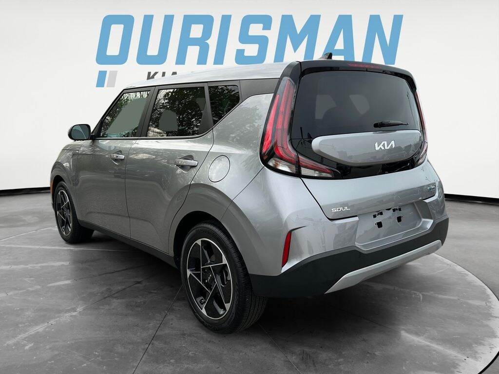 Used 2025 Kia Soul LX Hatchback