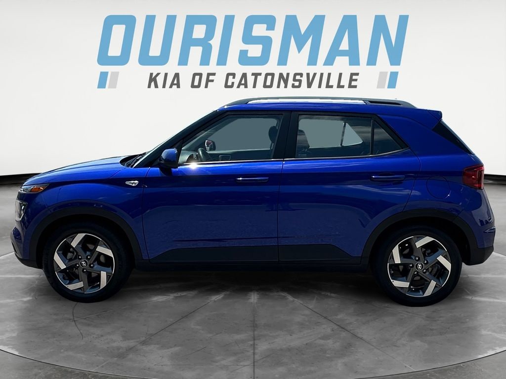 Used 2025 Hyundai Venue SEL SUV