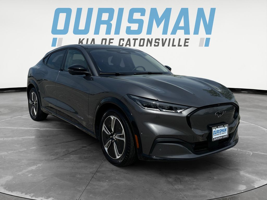 2023 Ford Mustang-Mach-e Premium's photo