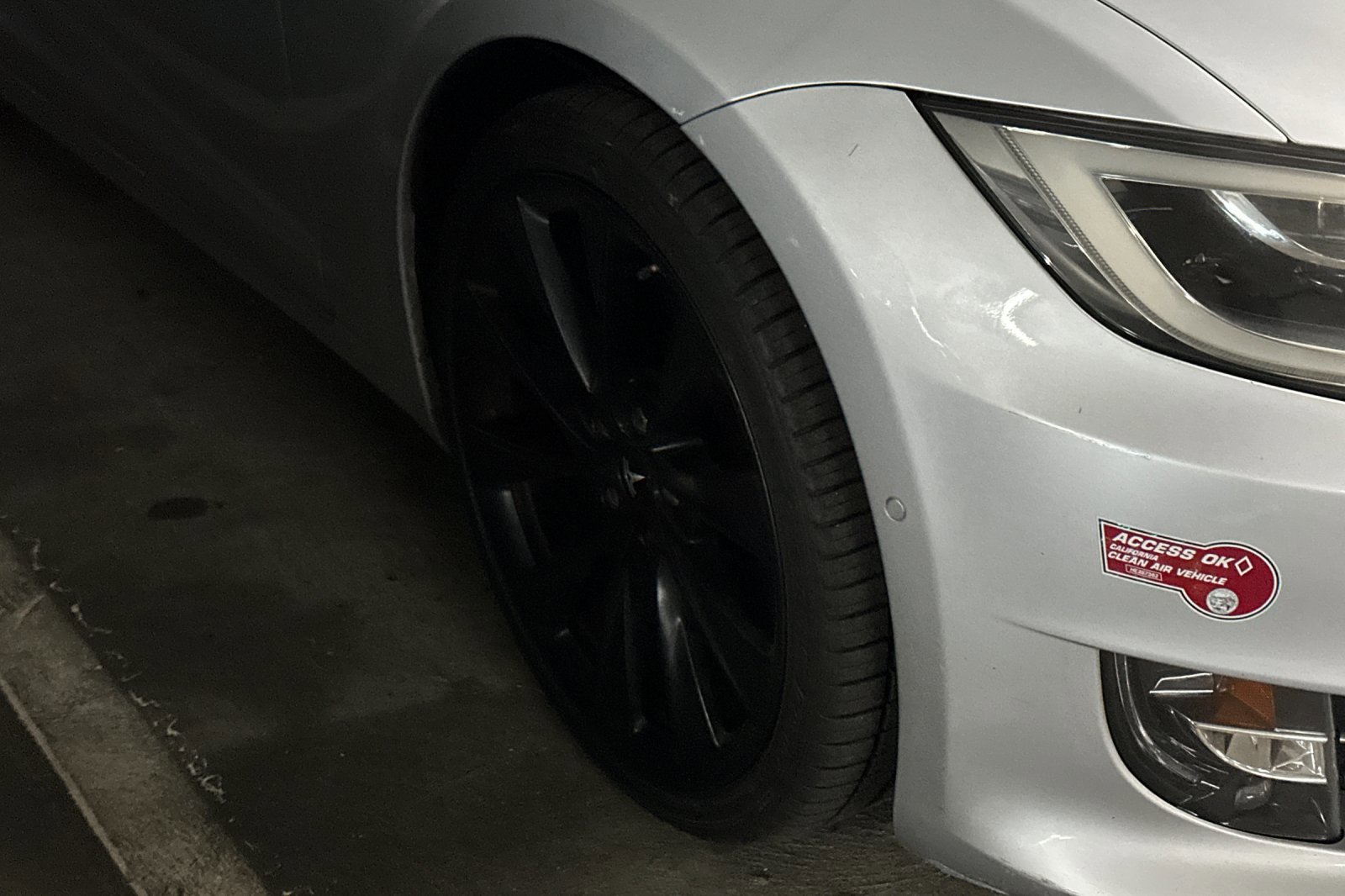 2017 Tesla Model S photo 2