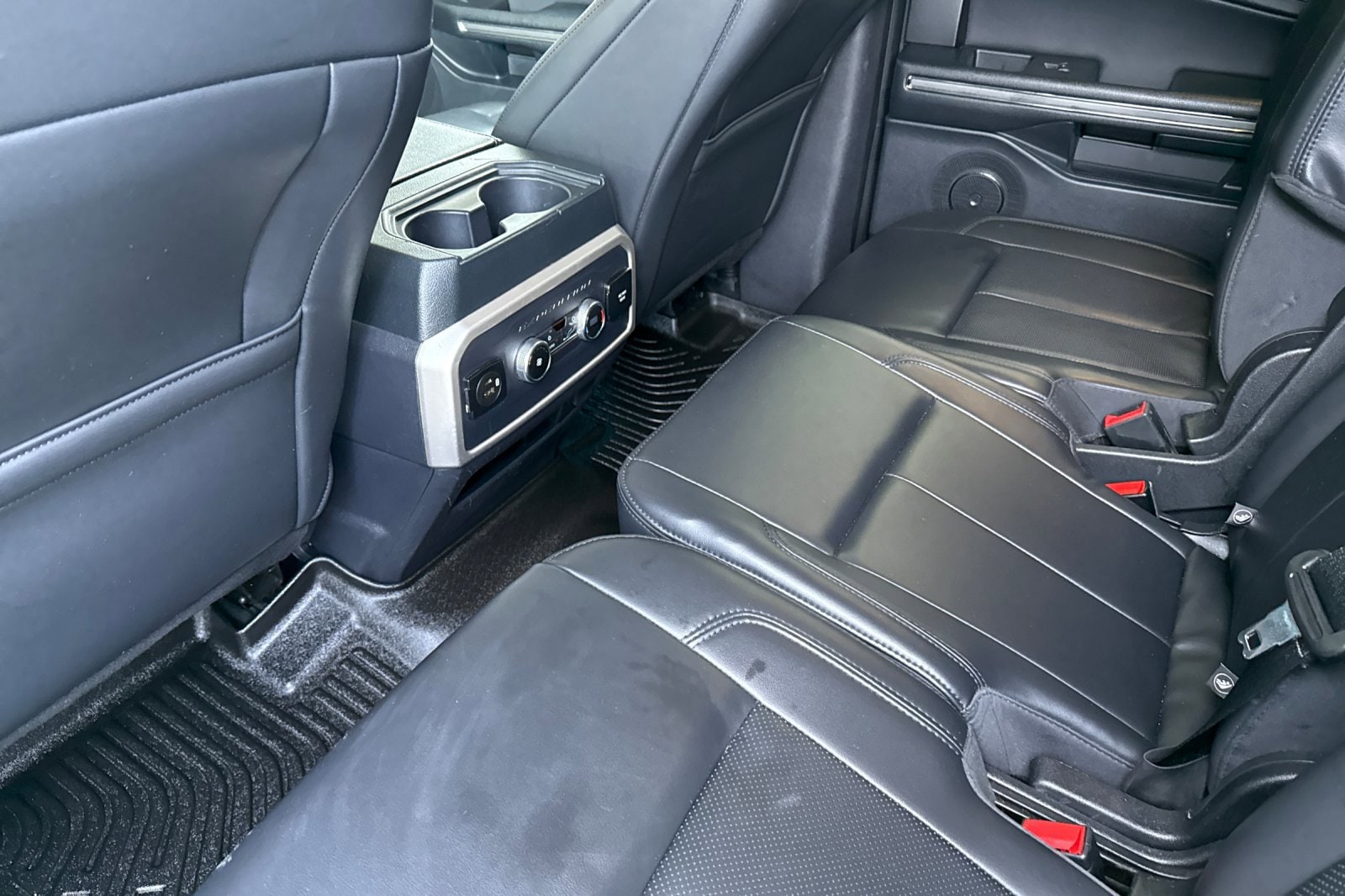 2022 Ford Expedition XLT - Photo 13