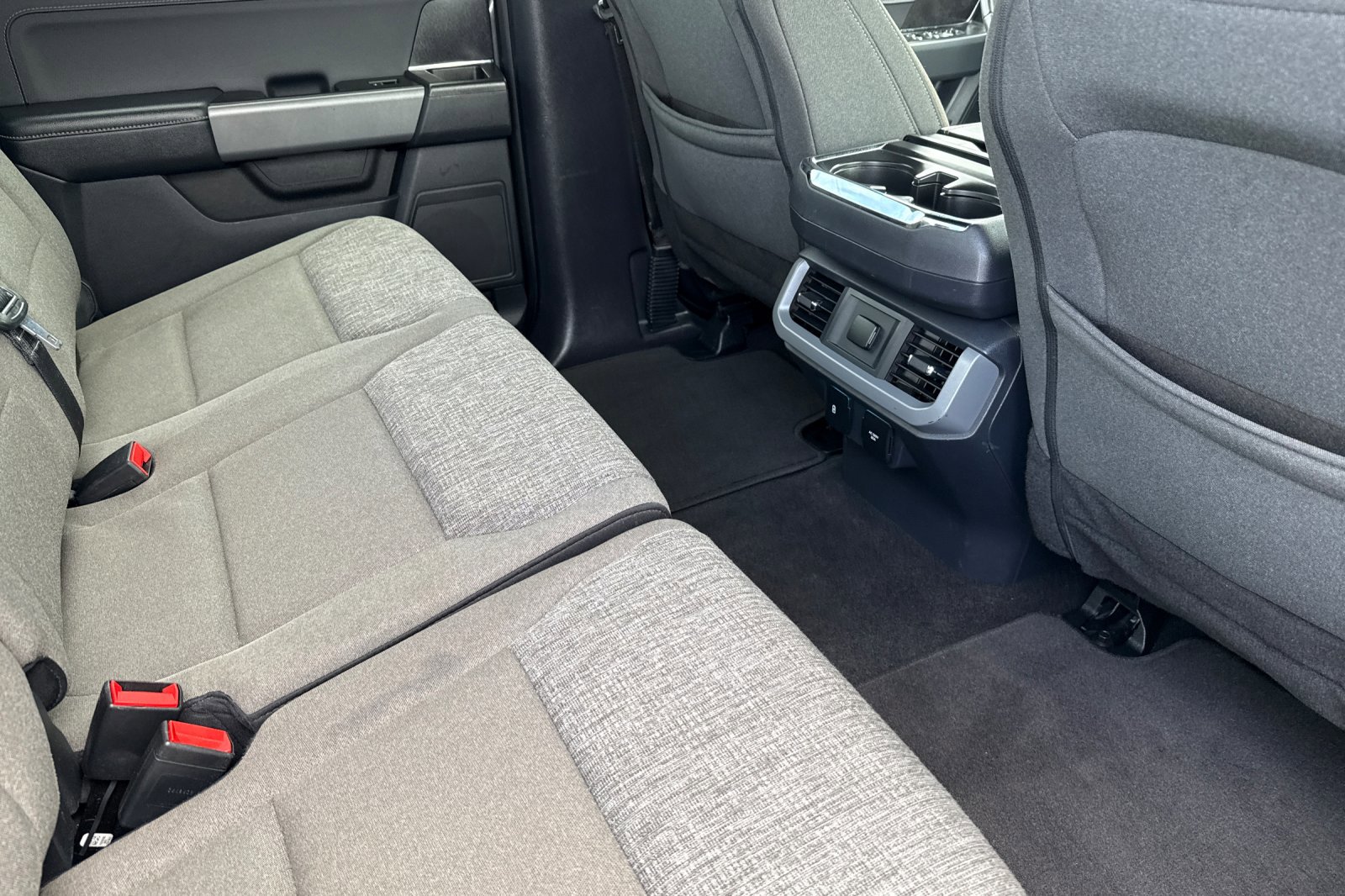2024 Ford F-150 XLT - Photo 17