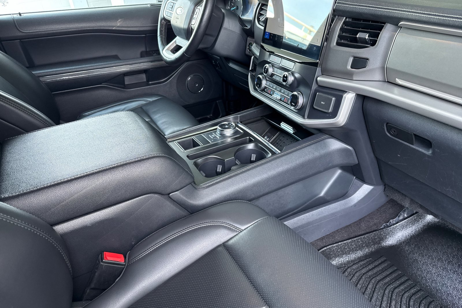 2022 Ford Expedition XLT - Photo 19
