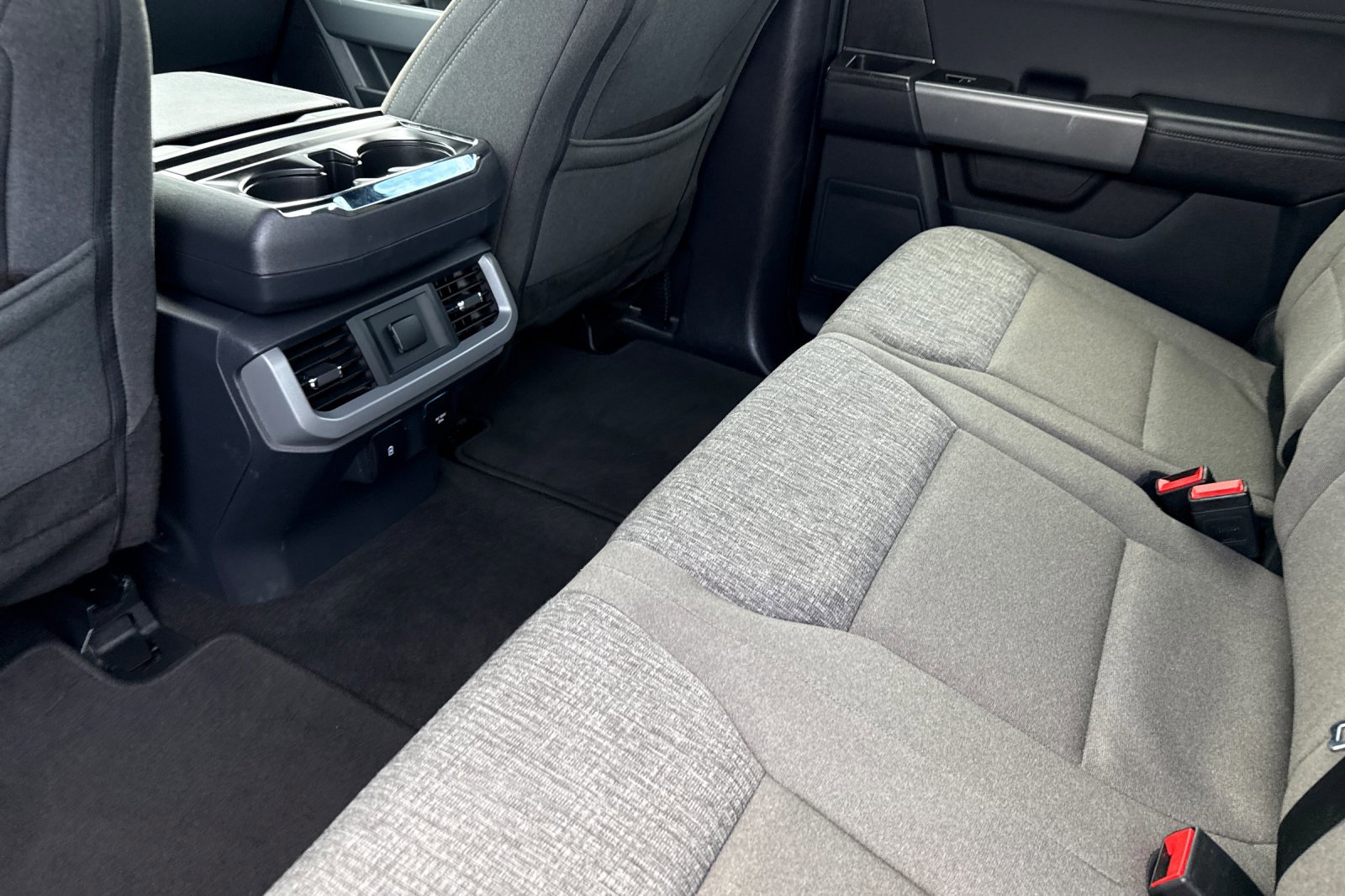 2024 Ford F-150 XLT - Photo 13