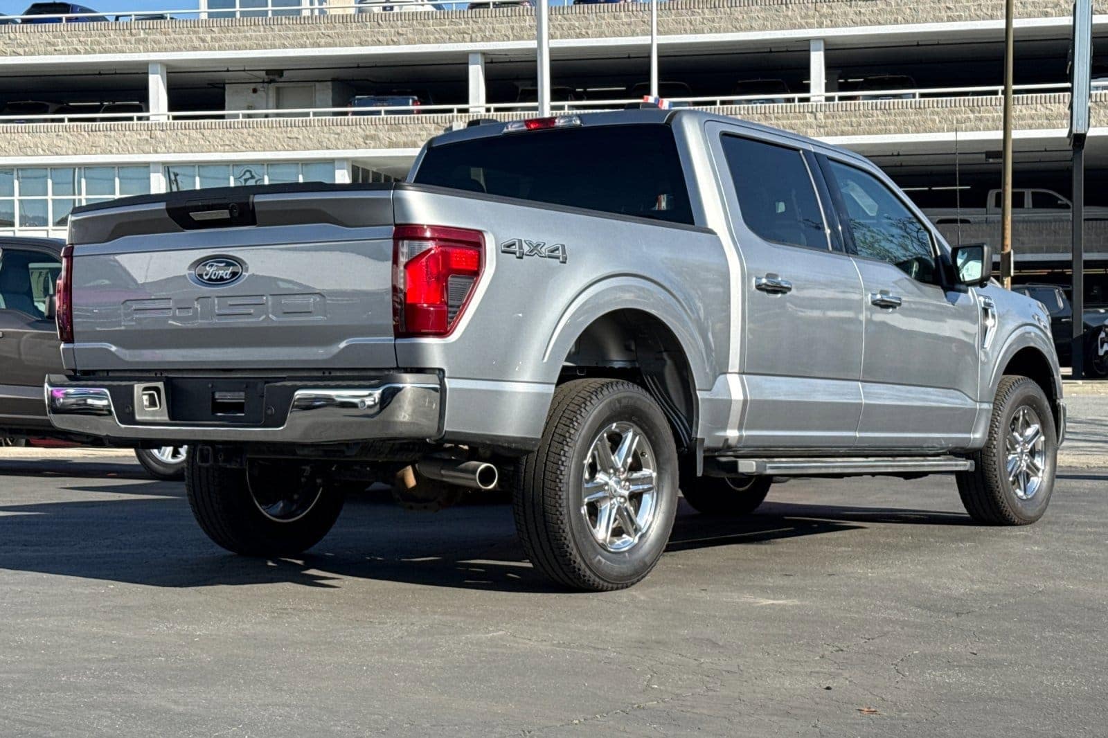 2024 Ford F-150 XLT photo 2