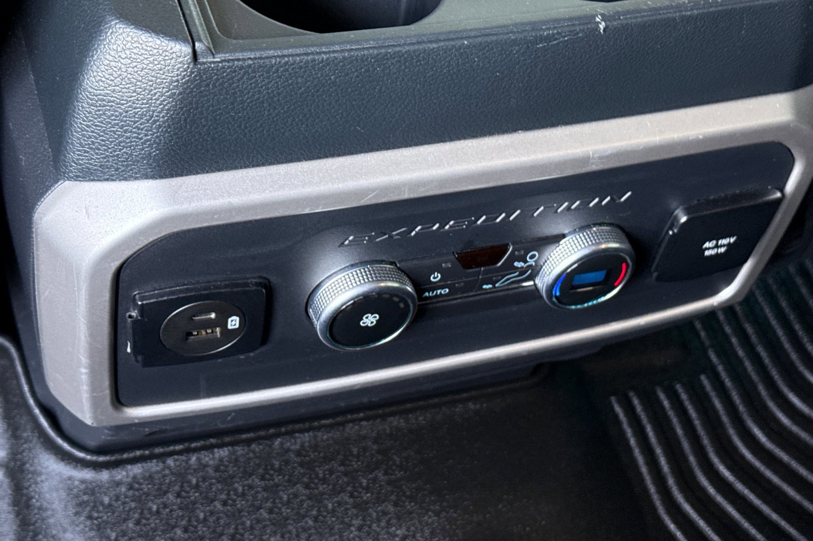 2022 Ford Expedition XLT - Photo 14