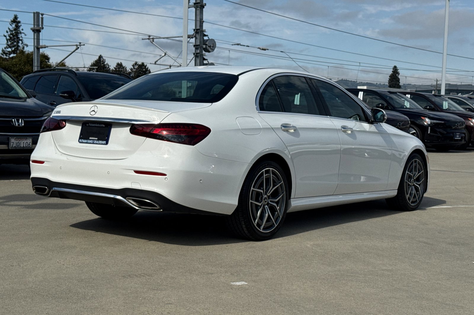 2022 Mercedes Benz E 350 photo 3