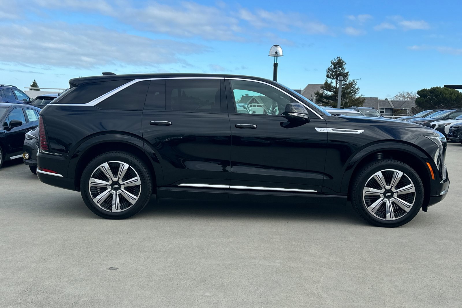 Used 2025 Cadillac Escalade IQ Luxury 1 with VIN 1GYTECKL6SU105154 for sale in San Carlos, CA