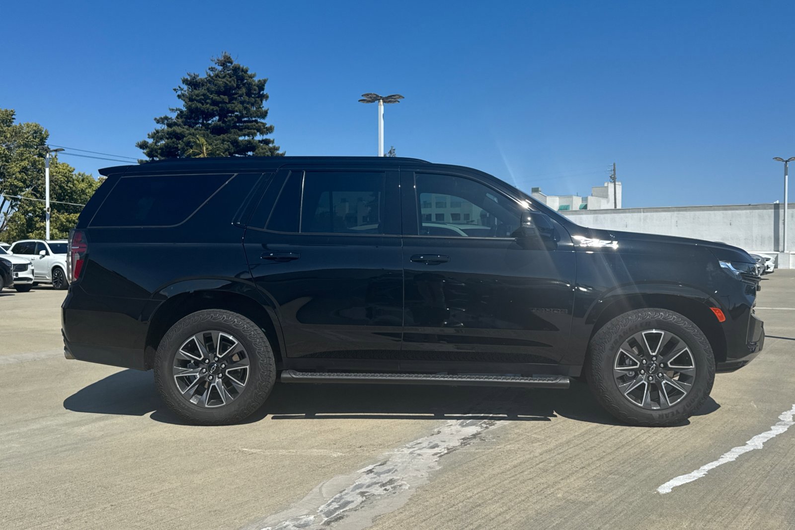 2023 Chevrolet Tahoe Z71 photo 2