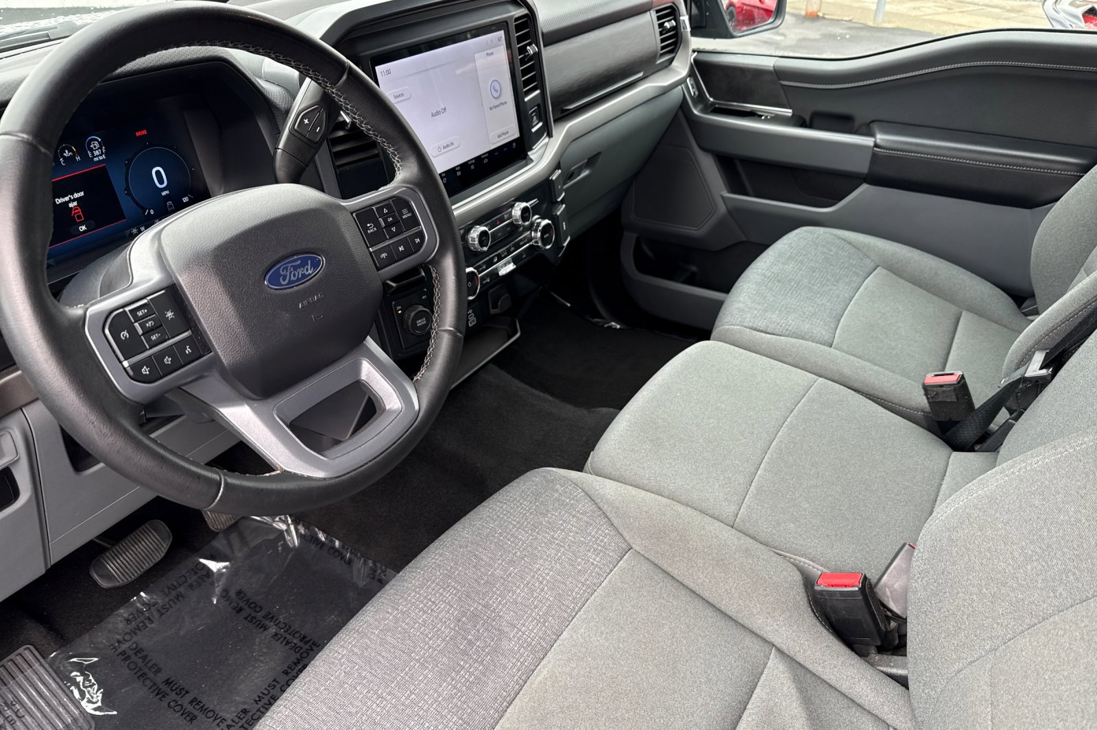 2025 Ford F-150 XLT - Photo 9