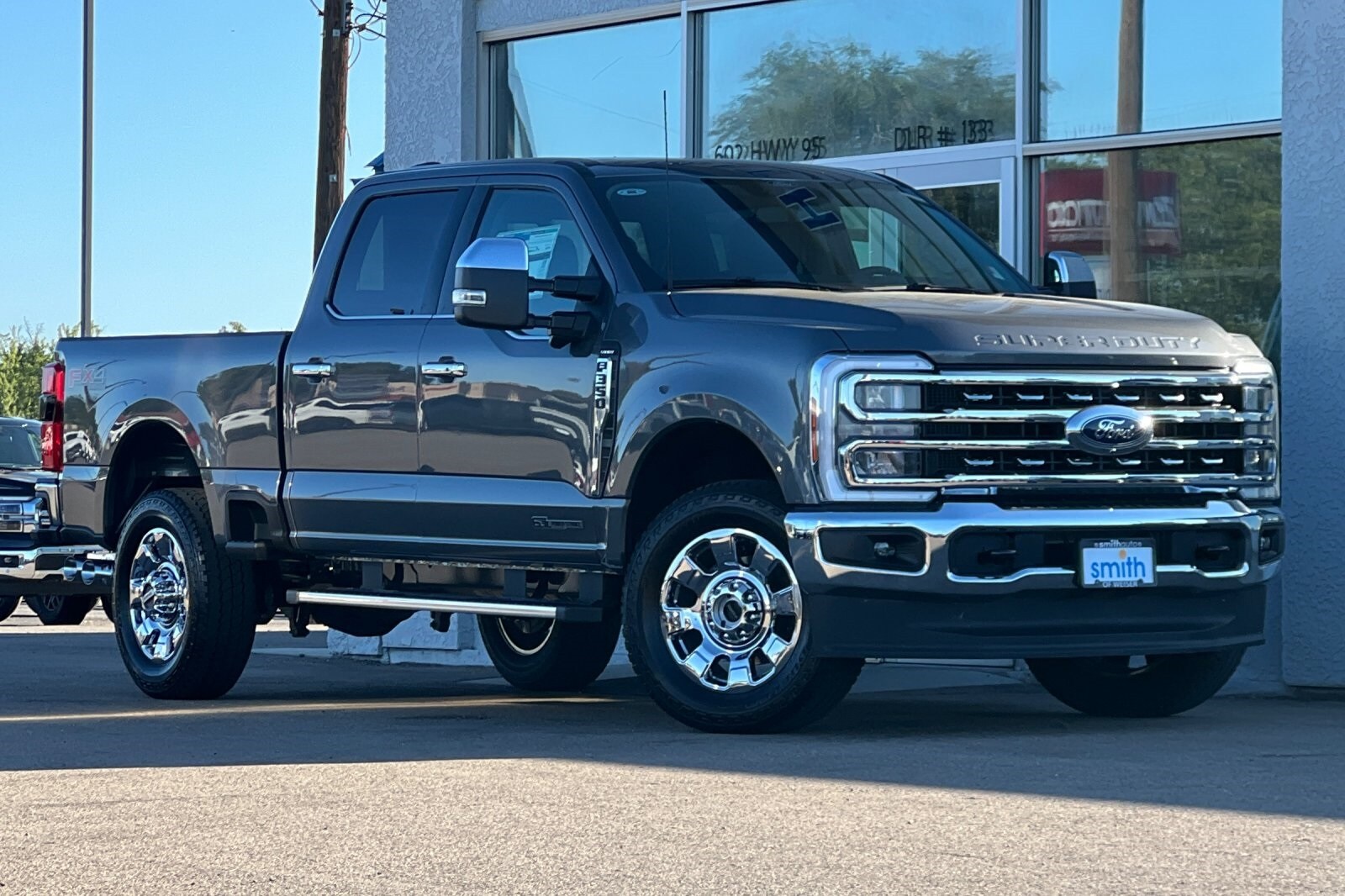 2025 Ford F-350 Lariat photo 2