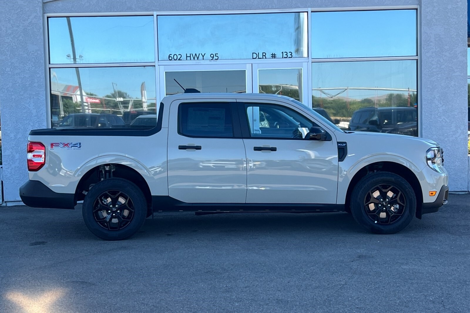 2025 Ford Maverick XLT photo 3
