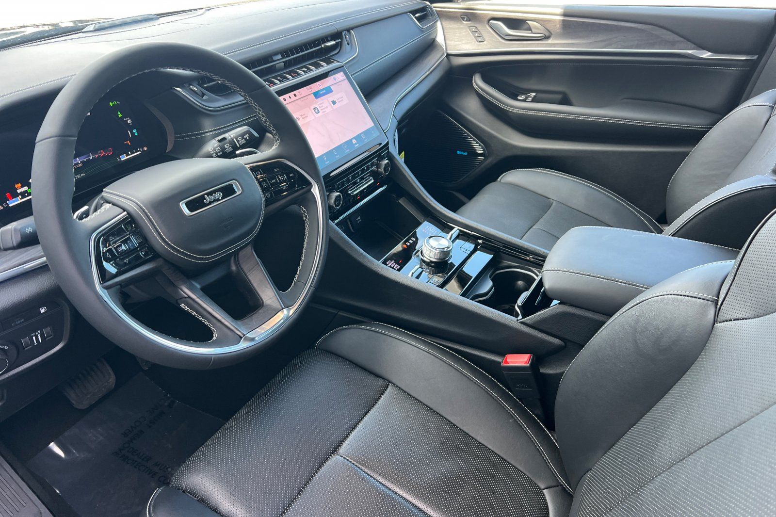 2024 Jeep Grand Cherokee Overland 4xe - Photo 11