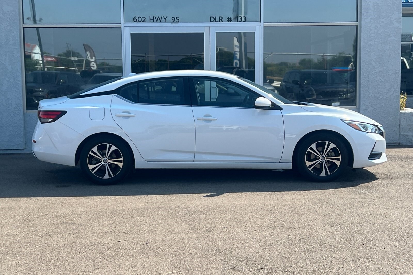 2022 Nissan Sentra SV photo 3