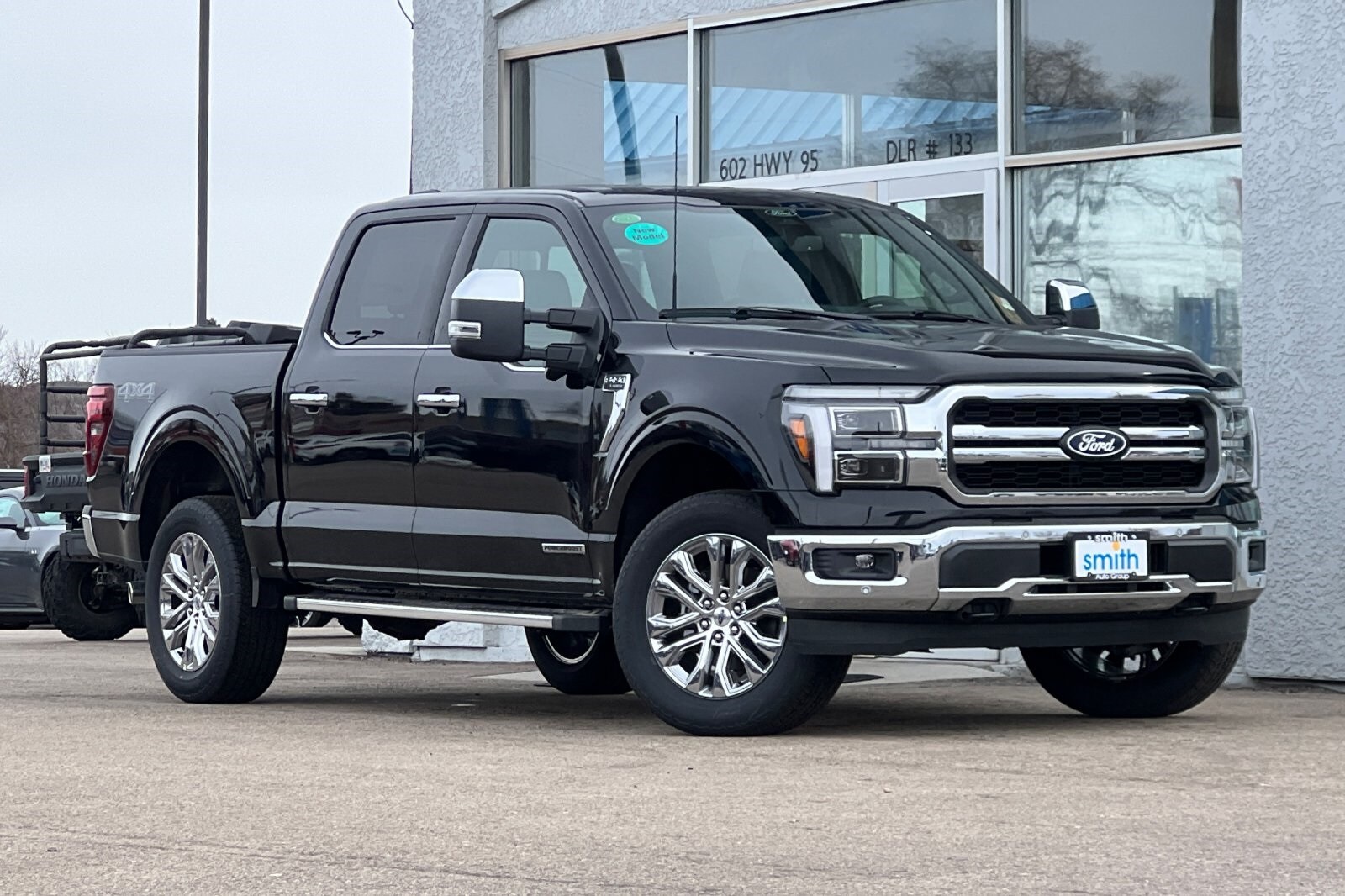 2025 Ford F-150 Lariat photo 2