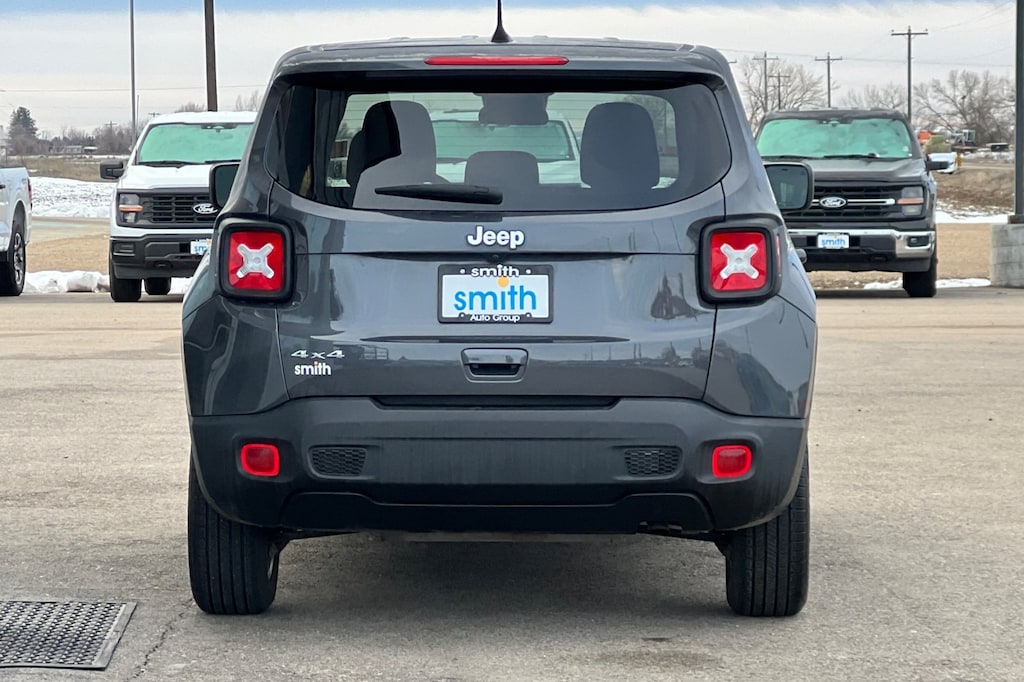 Used 2023 Jeep Renegade Latitude SUV
