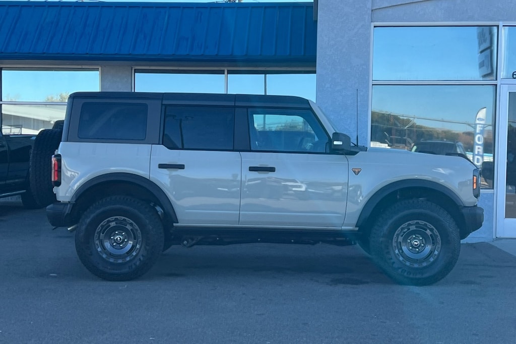 New 2025 Ford Bronco Badlands SUV