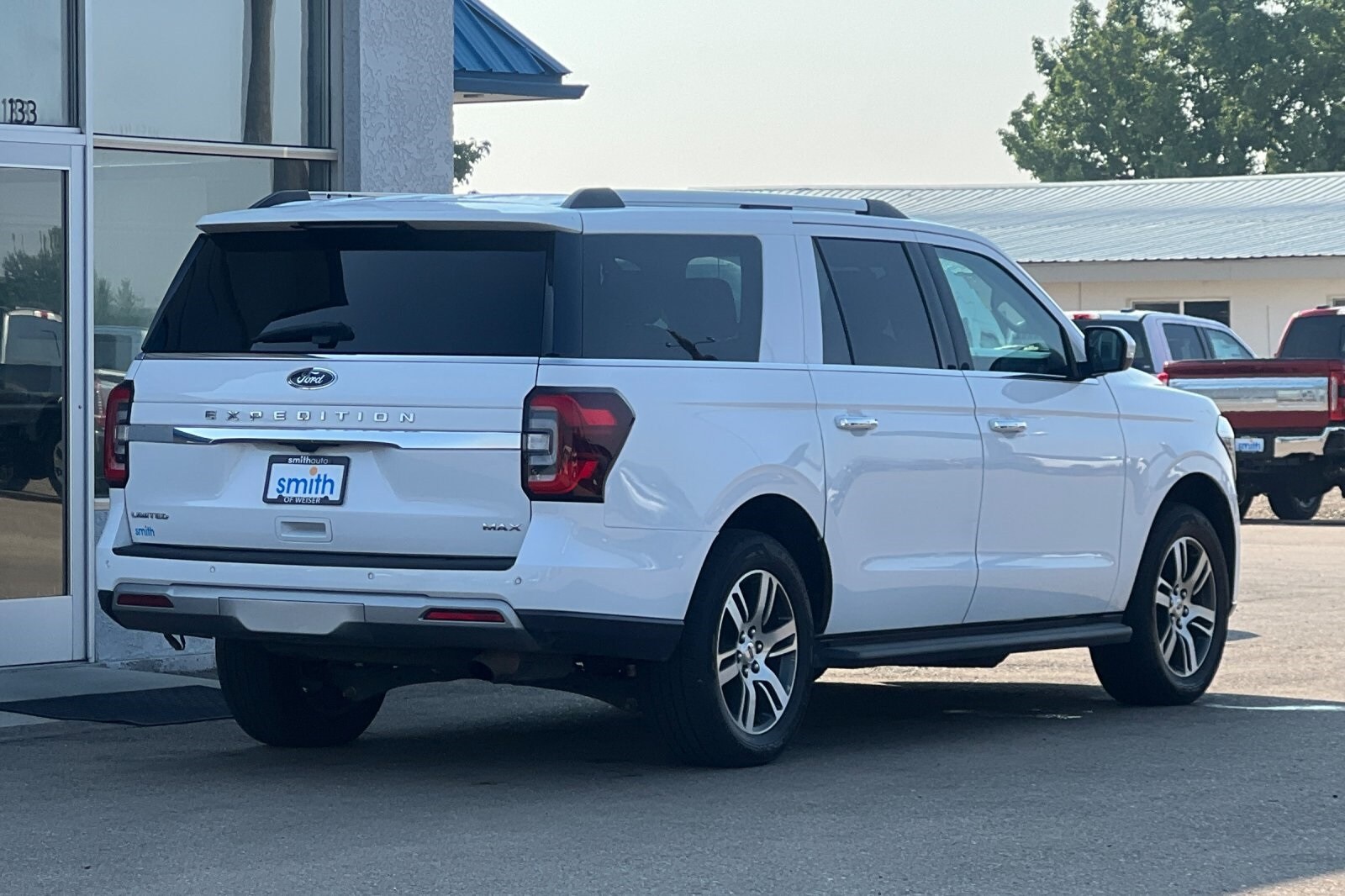 2024 Ford Expedition MAX Limited photo 4