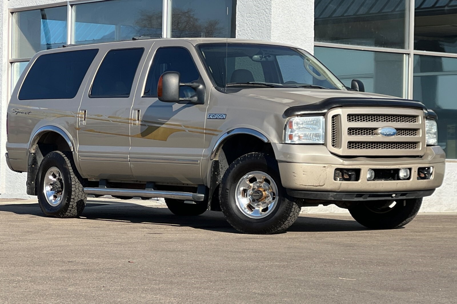 2005 Ford Excursion Limited photo 2