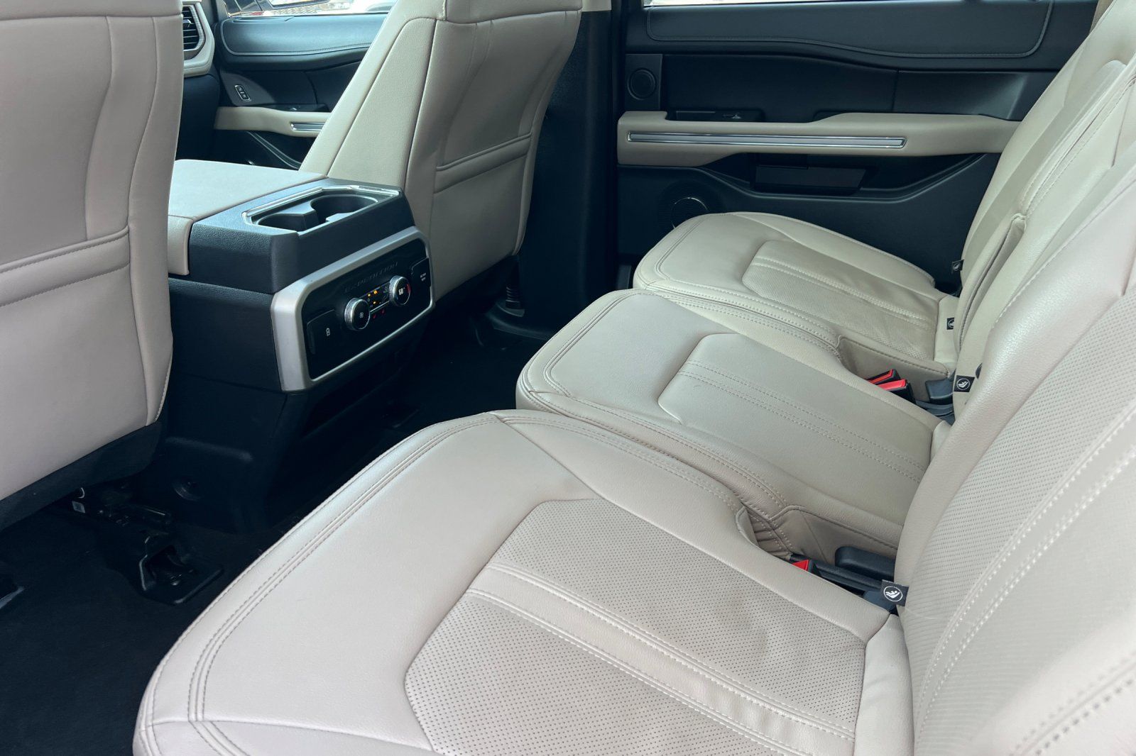 2024 Ford Expedition Limited - Photo 13
