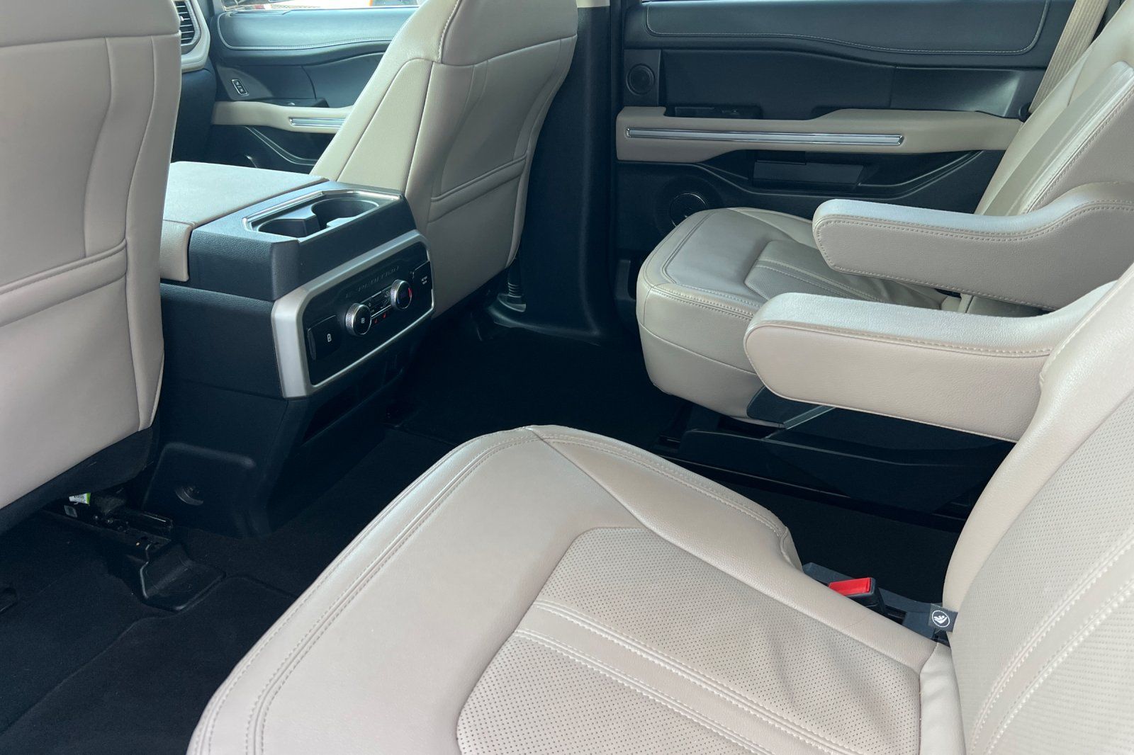 2024 Ford Expedition Limited - Photo 13