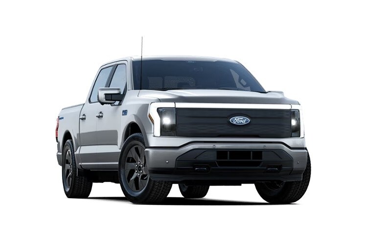 2025 Ford F-150 Lariat photo 2