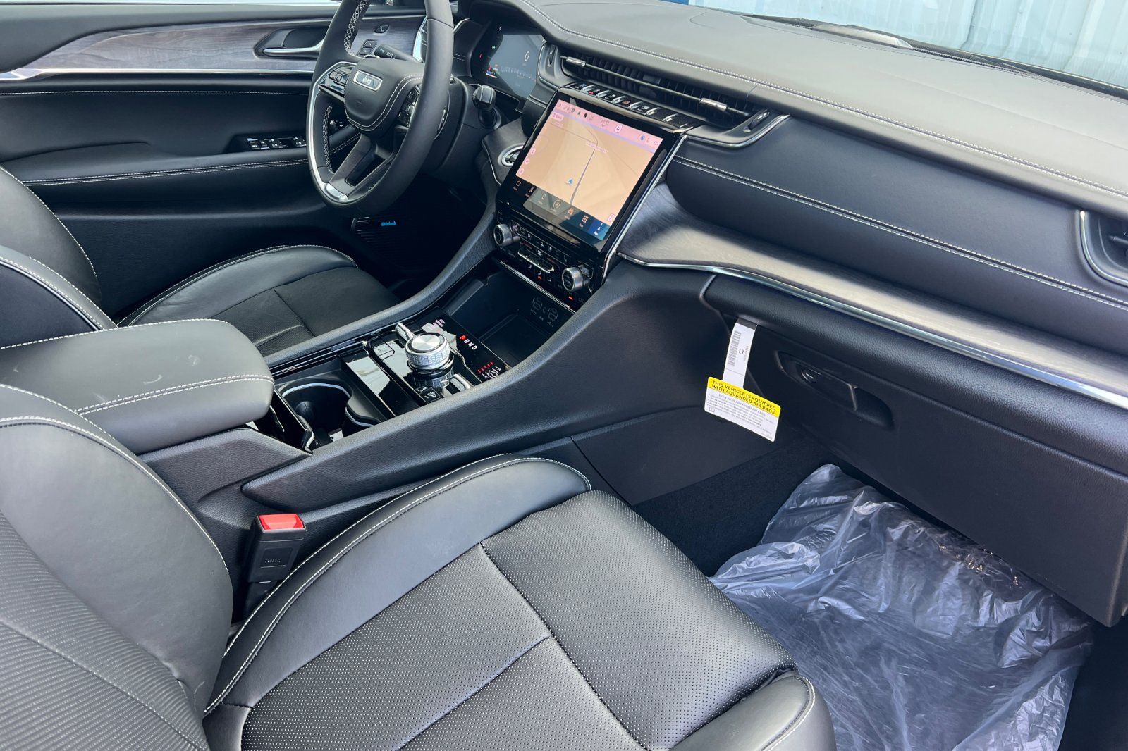 2024 Jeep Grand Cherokee Overland 4xe - Photo 17