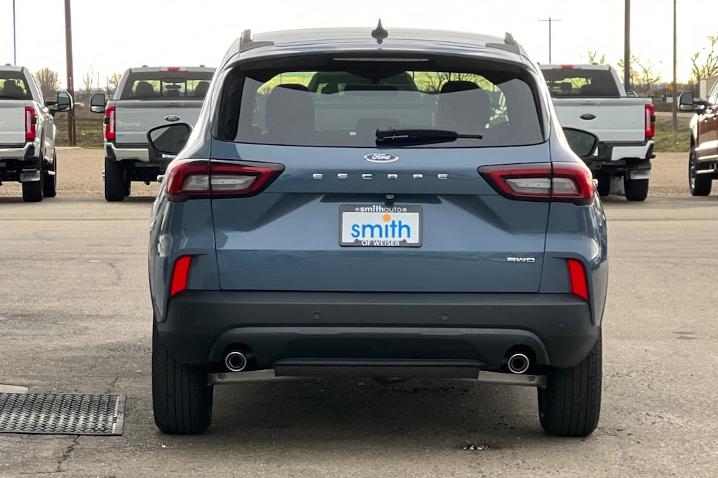 2026 Ford Escape ST-Line photo 4