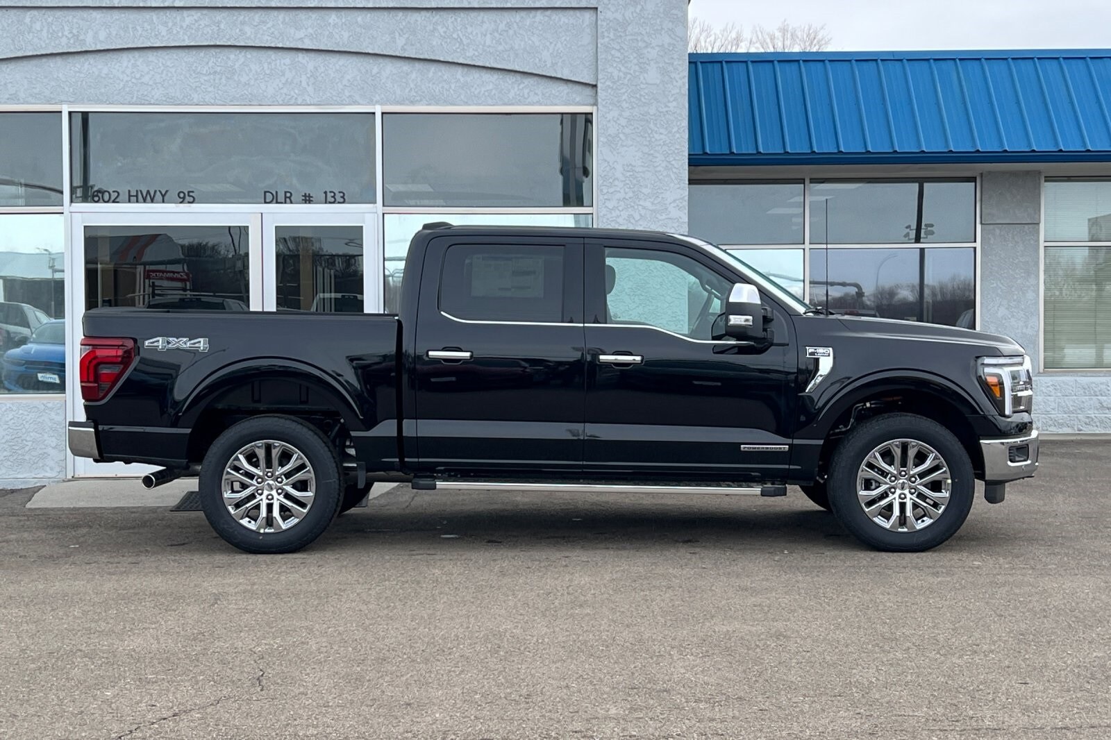 2025 Ford F-150 Lariat photo 4