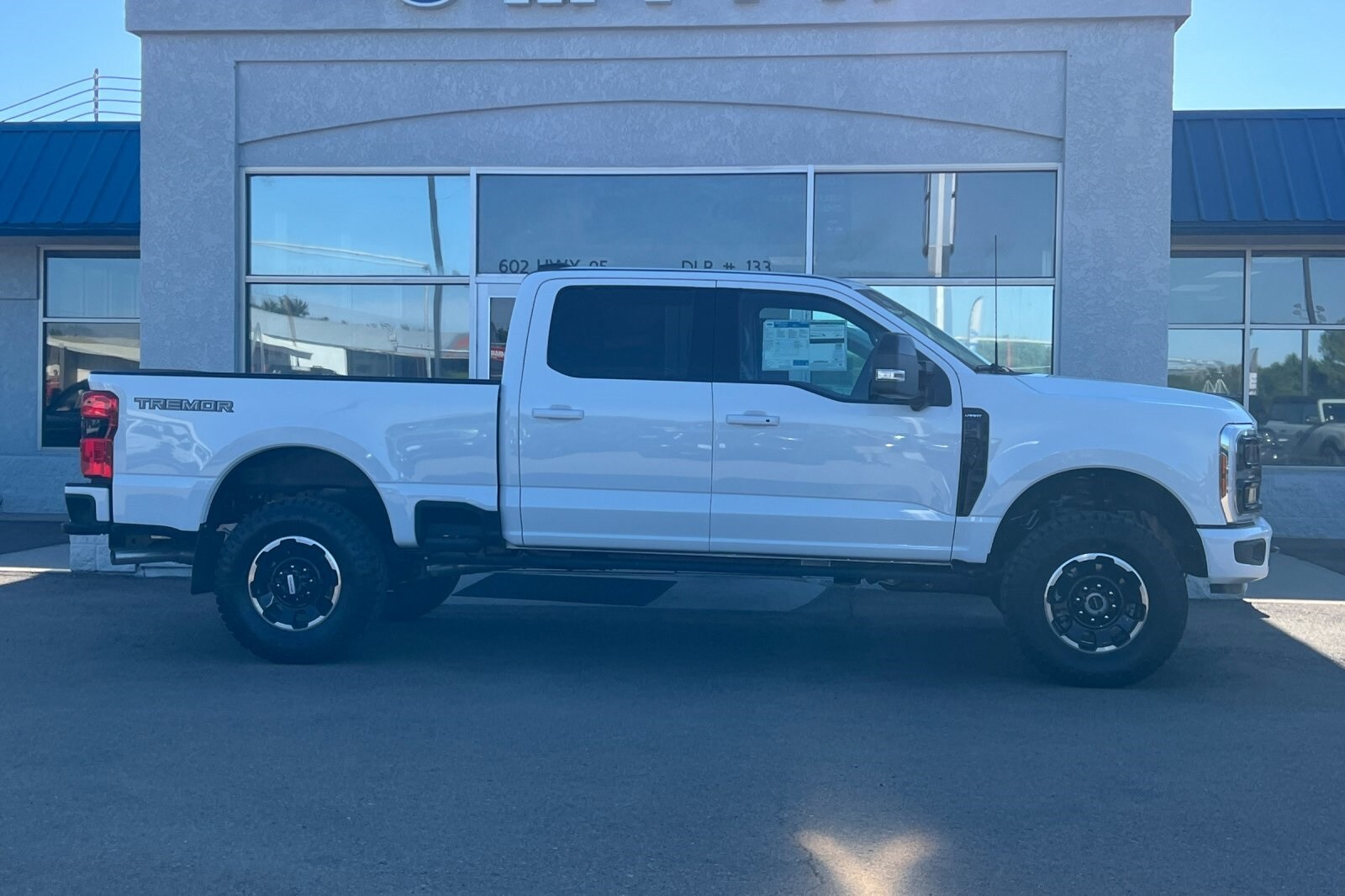 2025 Ford F-250 Lariat photo 3