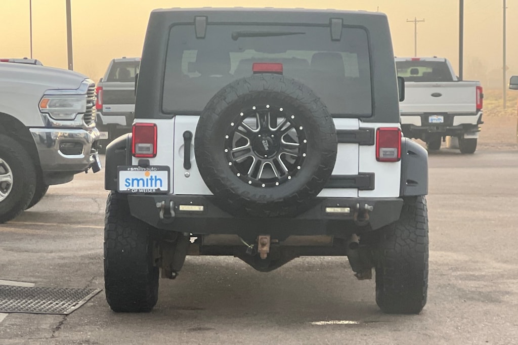 Used 2014 Jeep Wrangler Unlimited Sahara 4x4 SUV