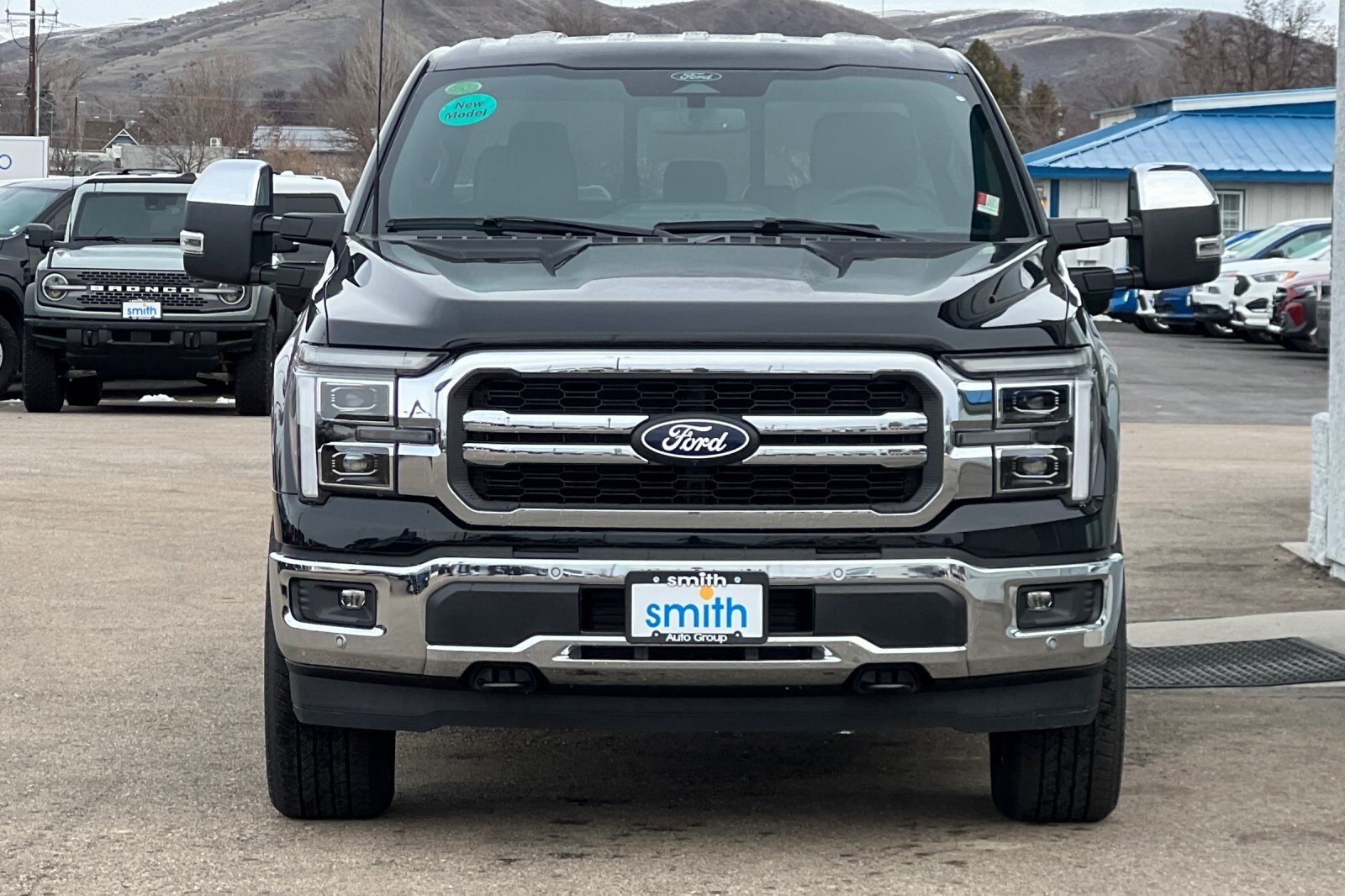2025 Ford F-150 Lariat photo 3