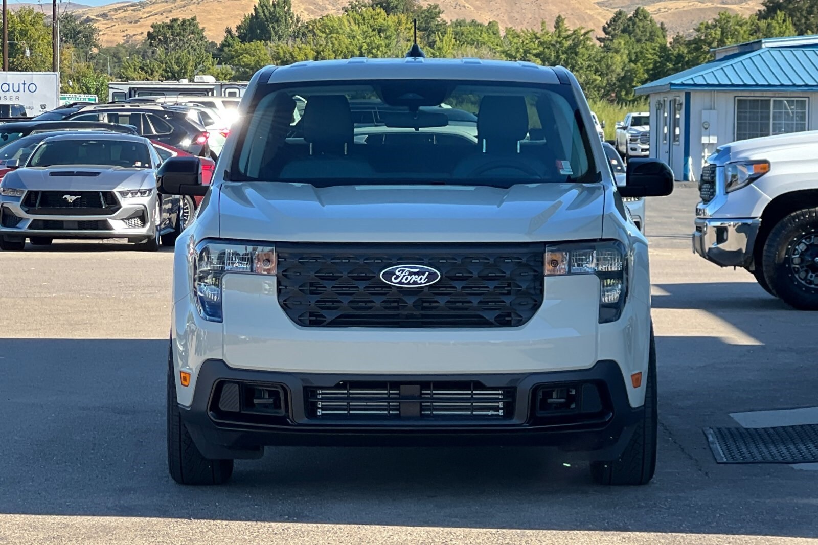 2025 Ford Maverick XLT photo 2