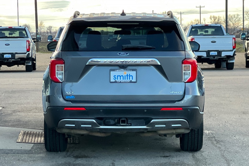 2022 Ford Explorer XLT photo 2