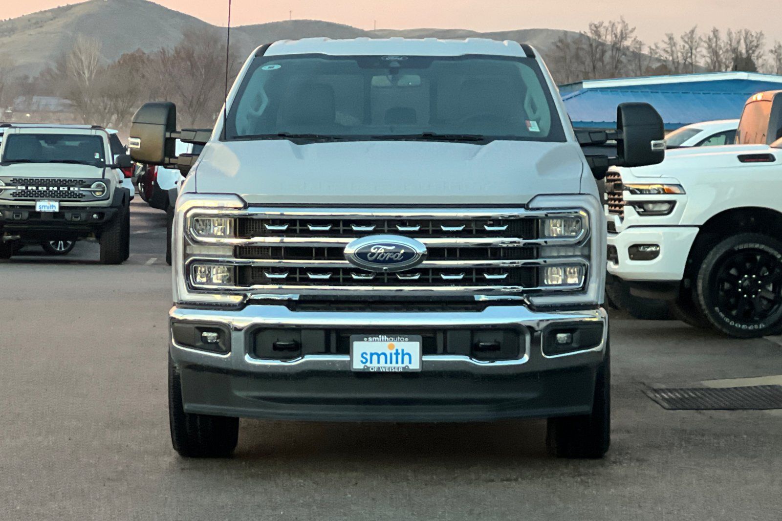 2026 Ford F-350 Super Duty XLT - Photo 2