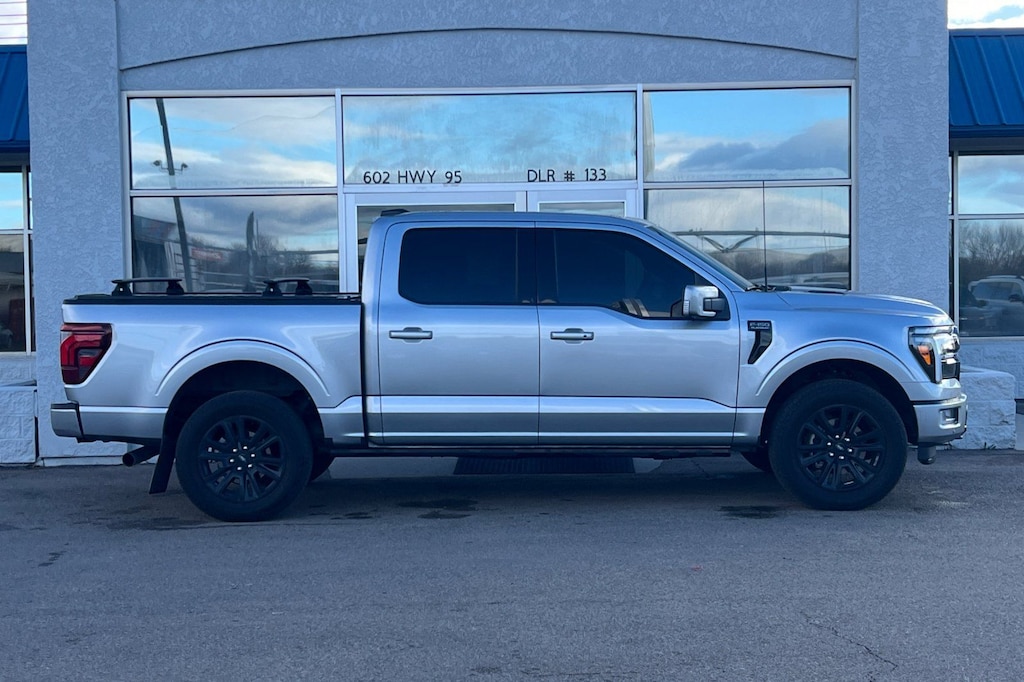 2025 Ford F-150 Platinum photo 2