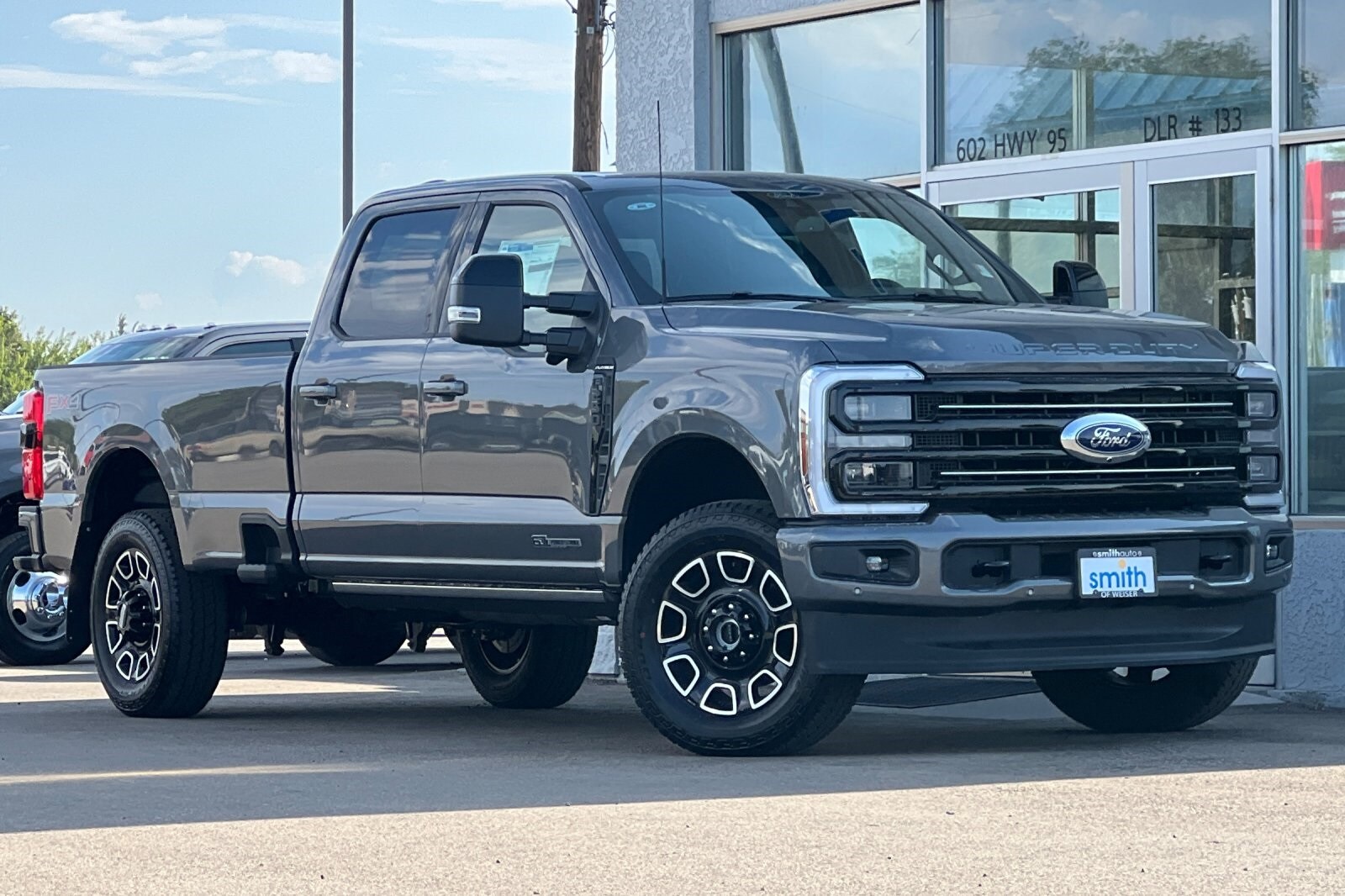 2025 Ford F-250 Platinum photo 2
