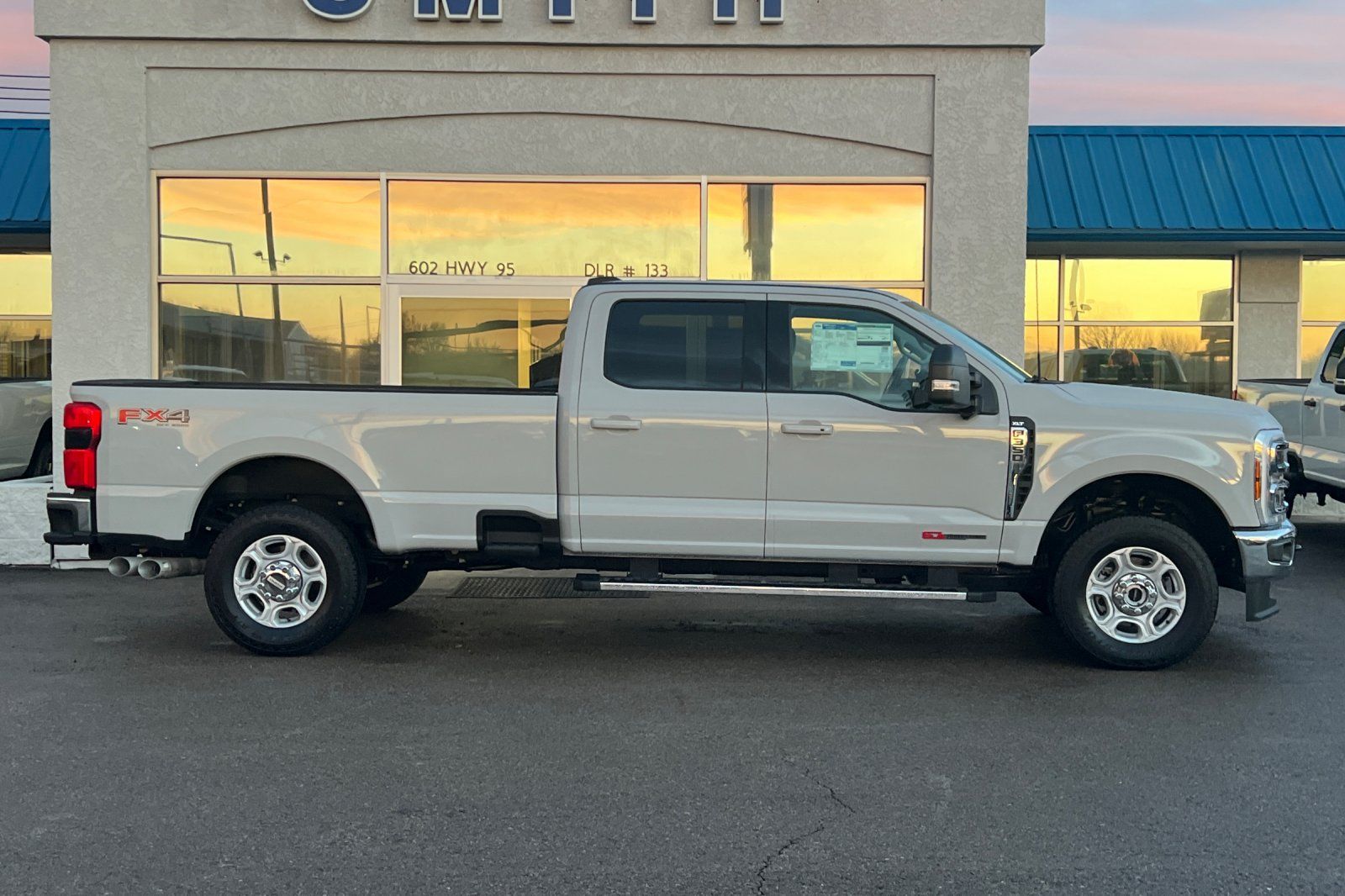 2026 Ford F-350 Super Duty XLT - Photo 3