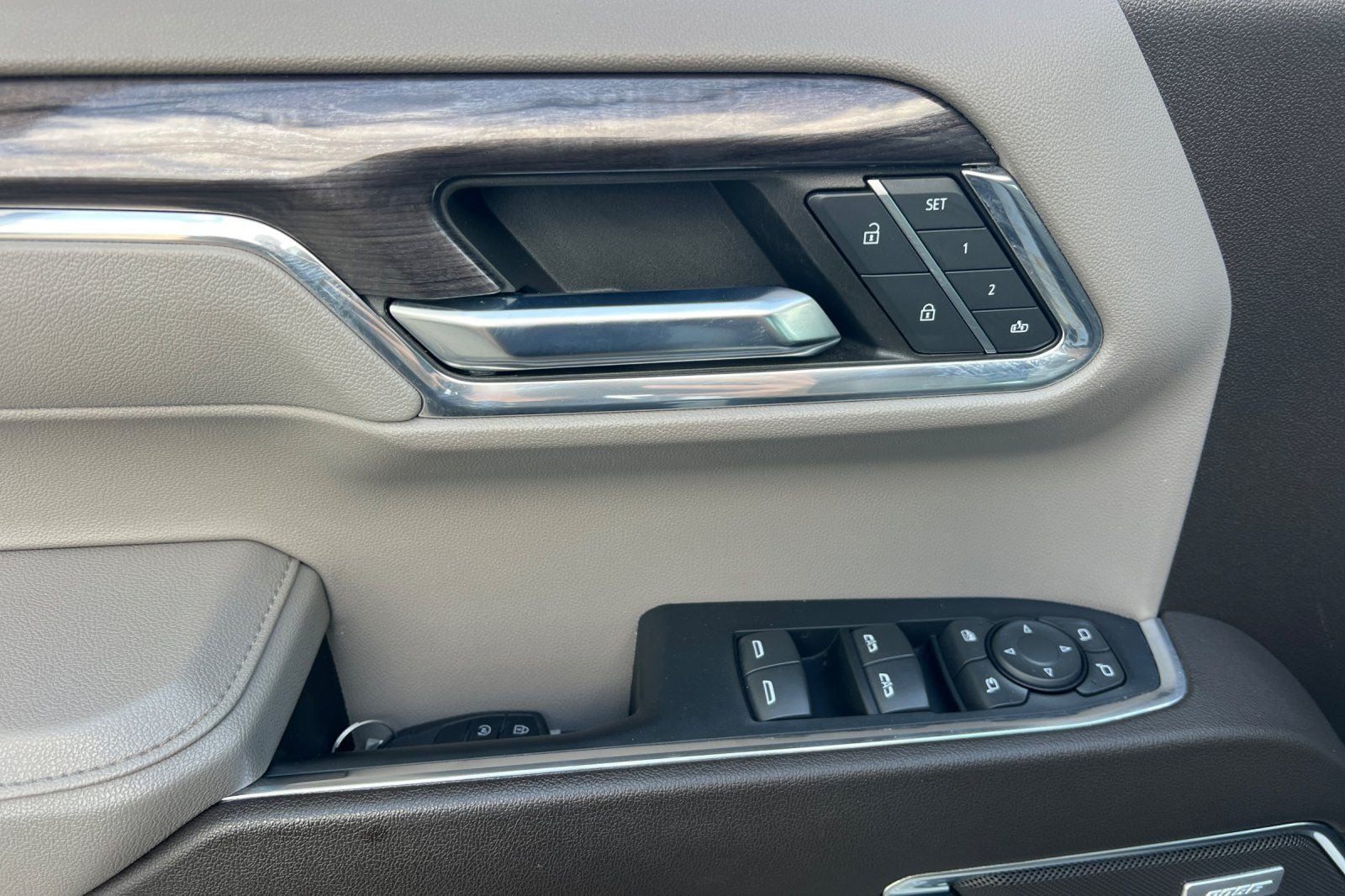 2023 Chevrolet Silverado 1500 LTZ - Photo 12