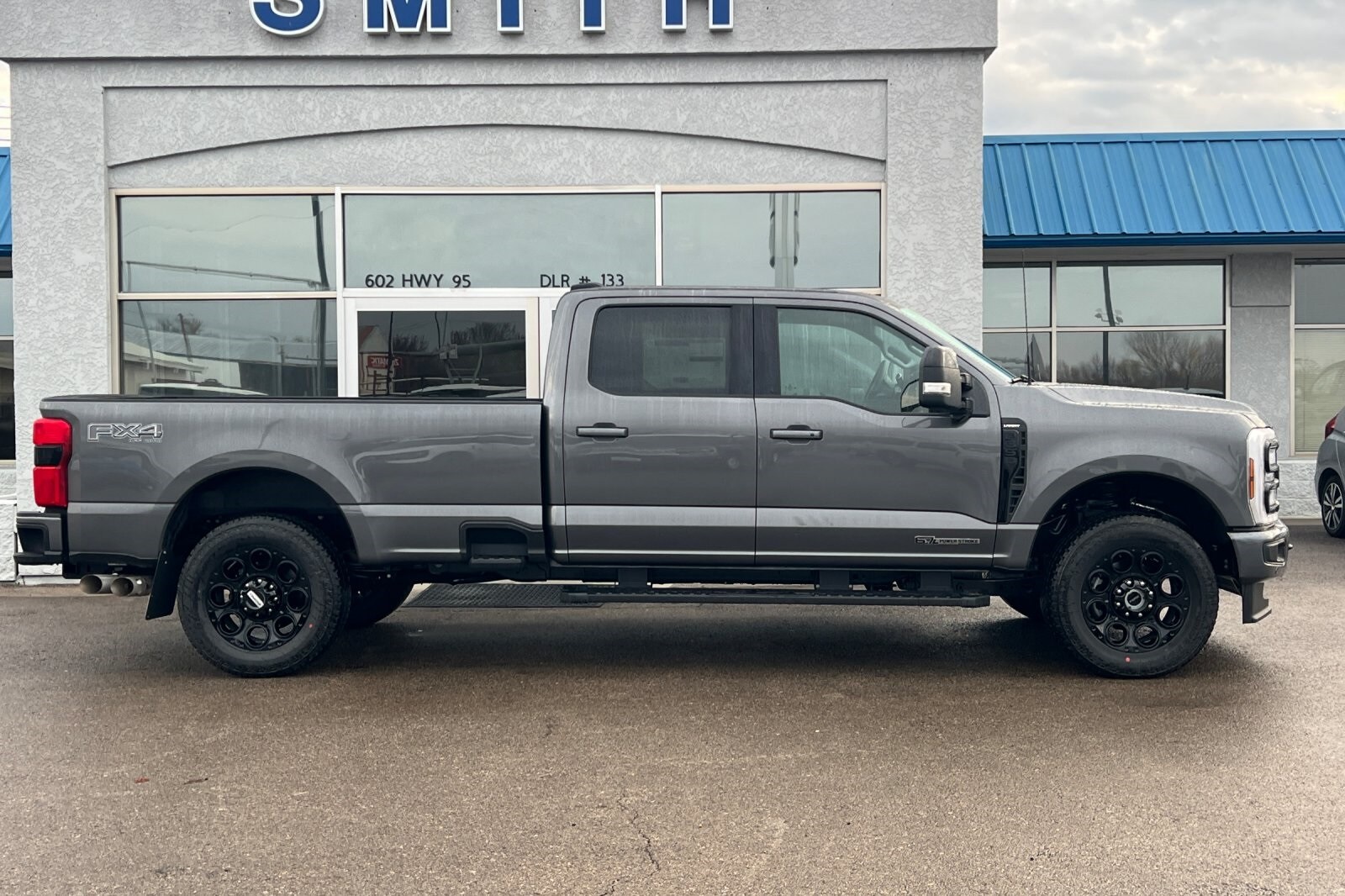 2026 Ford F-350 Lariat photo 3