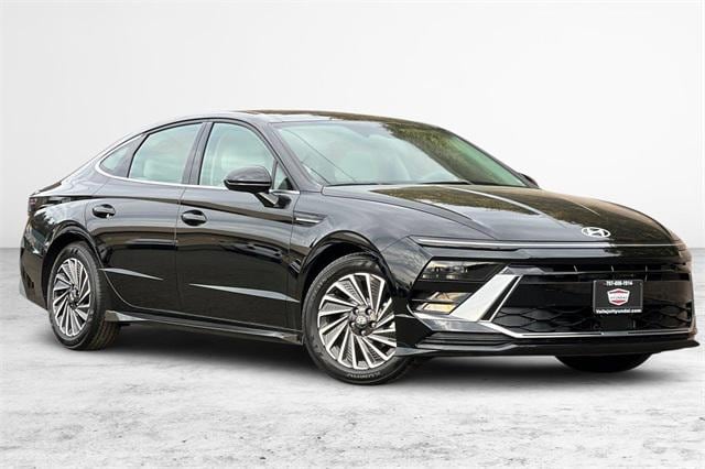 2026 Hyundai Sonata Hybrid SEL's photo