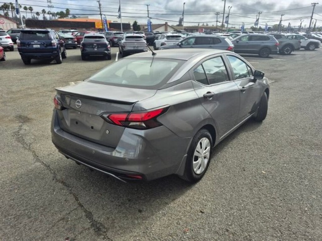 Used 2024 Nissan Versa 1.6 S Sedan